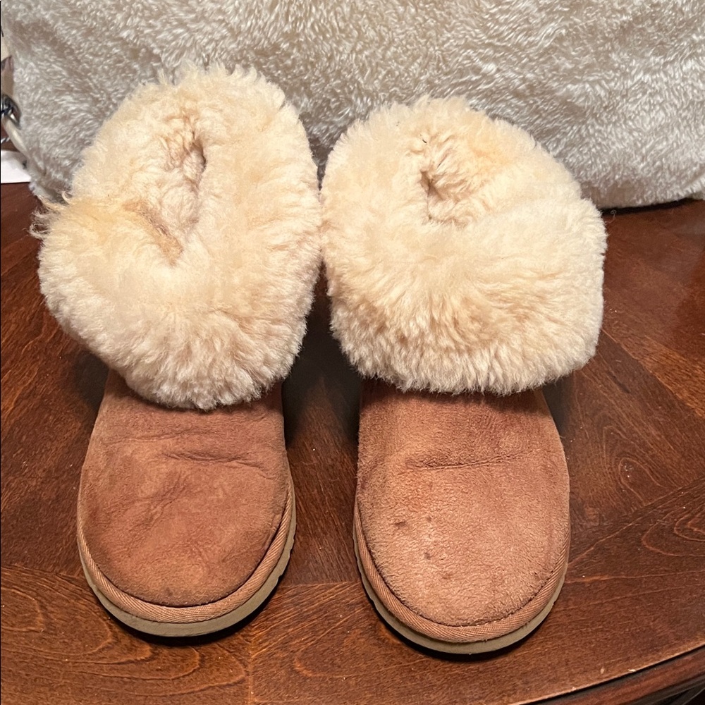 Cozy Tan Shearling Women's Ugg Boots